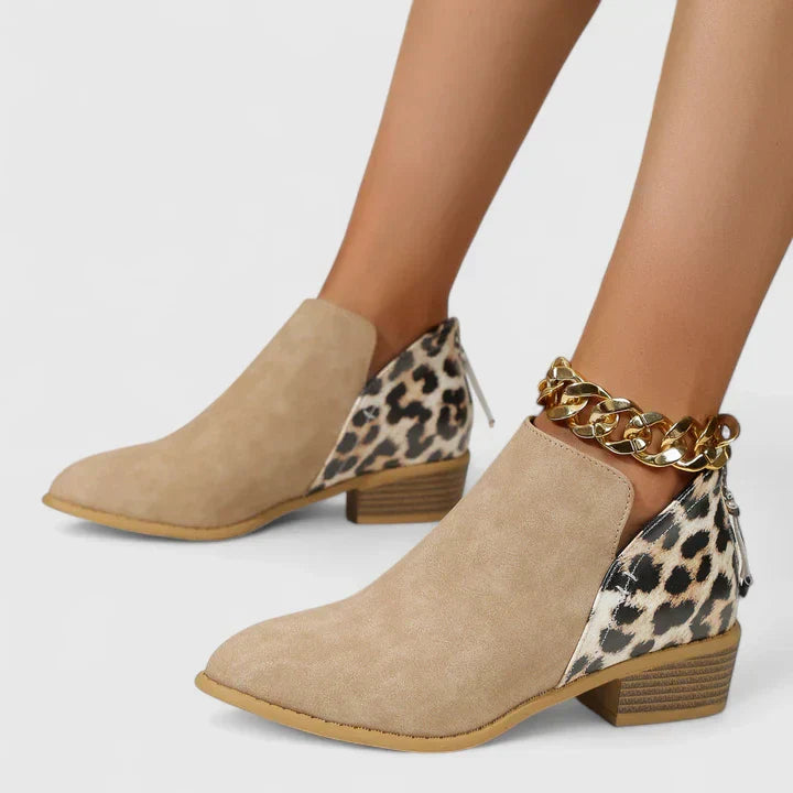LISA – CHIC ANKLE BOOTIE WITH ACCENT