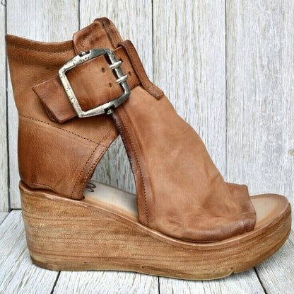 TORI – CHIC BUCKLE WEDGE SANDALS