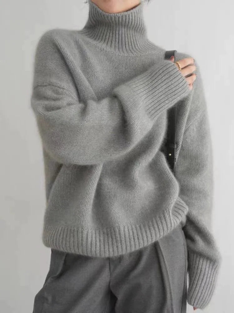 Amaya - Luxe Cashmere Turtleneck Sweater