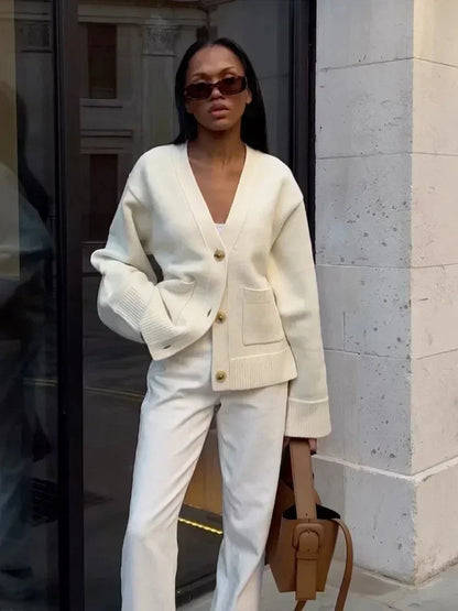 Zoe - Elegant V-Neck Cardigan