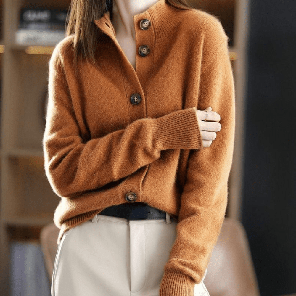 CLARA – COZY CHARM BUTTON SWEATER